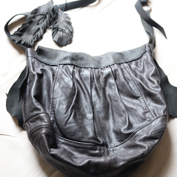 Reworked Andrew Marc black leather bag, with raw edge leather details. - Picture 8 of 11